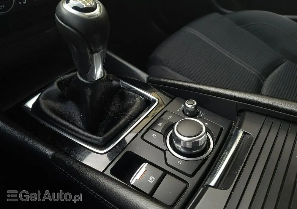 MAZDA 3 1.5 Skyenergy