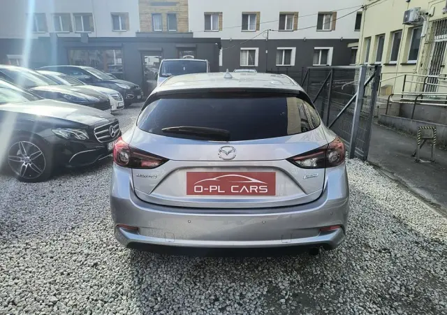 MAZDA 3 1.5 Skyenergy