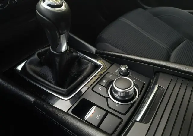 MAZDA 3 1.5 Skyenergy