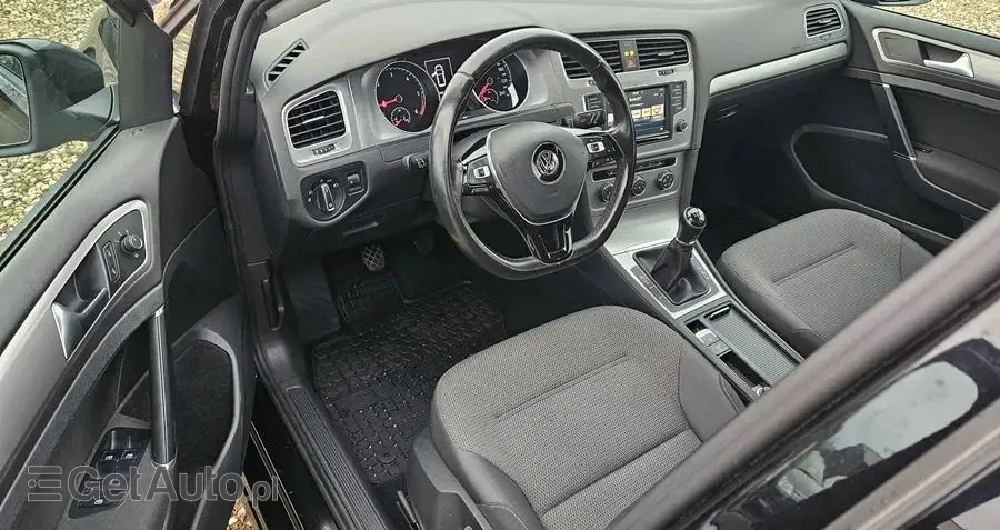 VOLKSWAGEN Golf 1.6 TDI BlueMotion Technology Trendline