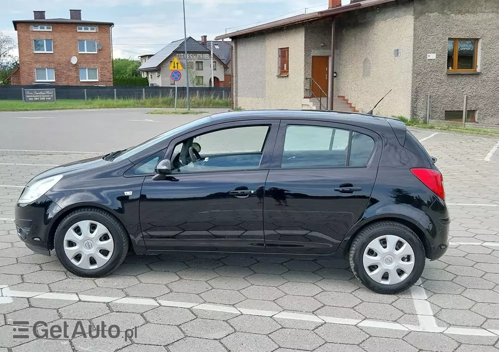 OPEL Corsa 1.2 16V Essentia