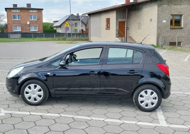 OPEL Corsa 1.2 16V Essentia