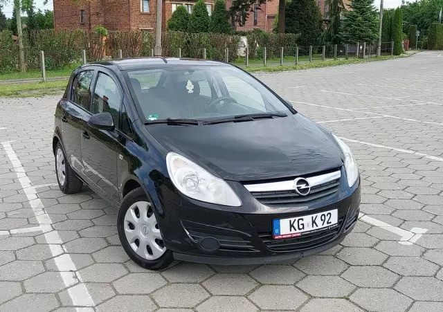 OPEL Corsa 1.2 16V Essentia