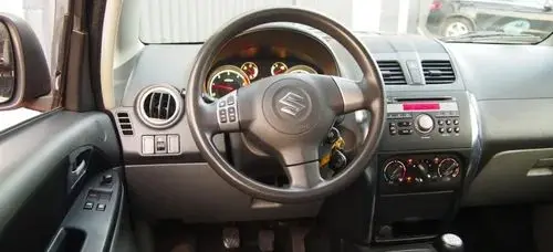 SUZUKI SX4 
