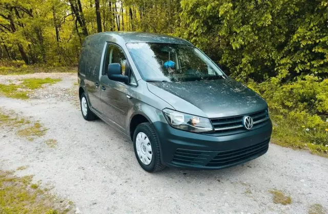 VOLKSWAGEN Caddy 
