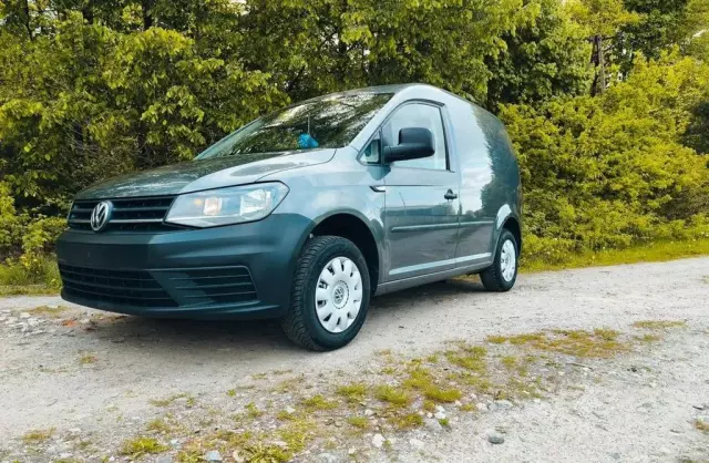 VOLKSWAGEN Caddy 