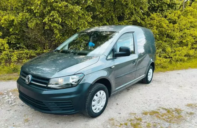 VOLKSWAGEN Caddy 