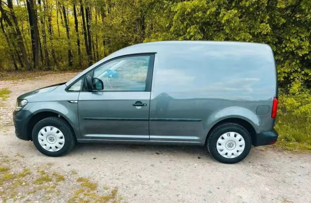 VOLKSWAGEN Caddy 