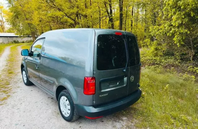 VOLKSWAGEN Caddy 