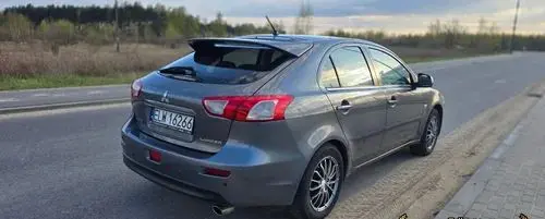 MITSUBISHI Lancer 