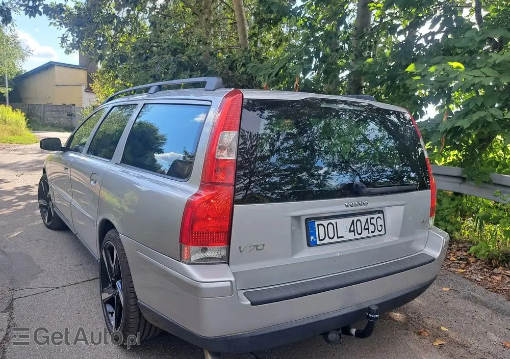 VOLVO V70 2.4