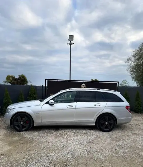MERCEDES-BENZ 200 