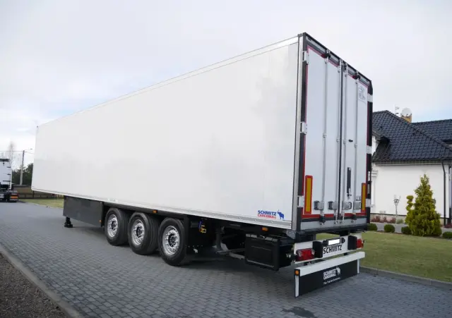SCHMITZ CARGOBULL CARRIER VECTOR  4170 MTH Stan Idealny 