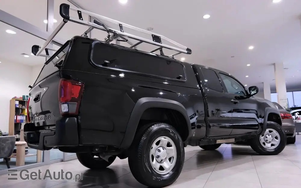 TOYOTA Tacoma 