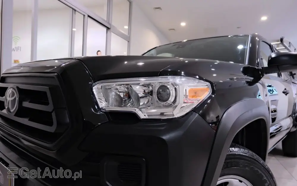 TOYOTA Tacoma 