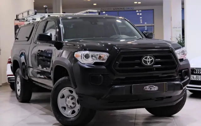 TOYOTA Tacoma 