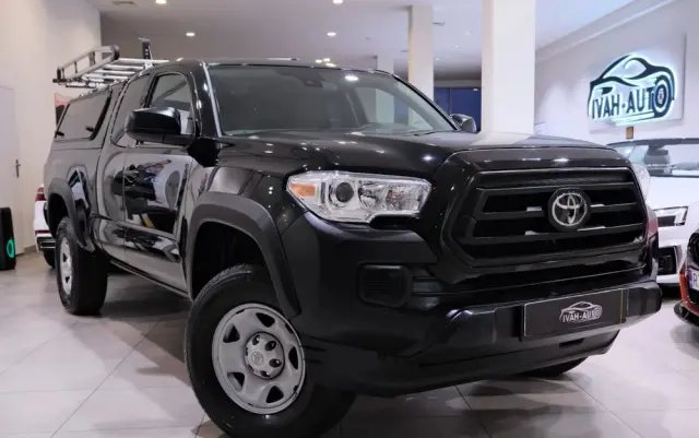 TOYOTA Tacoma 