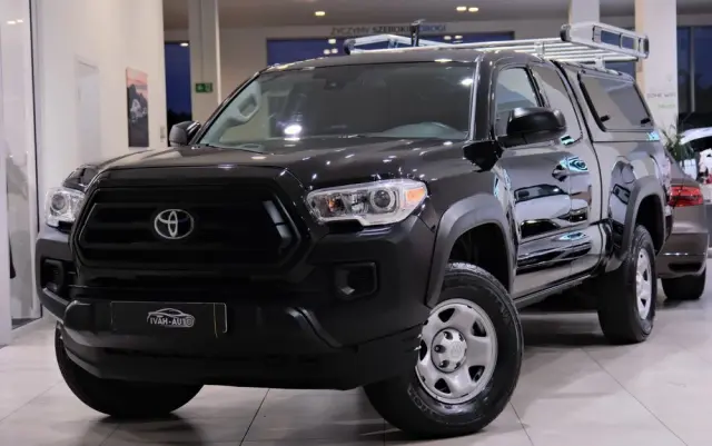 TOYOTA Tacoma 