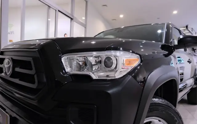 TOYOTA Tacoma 