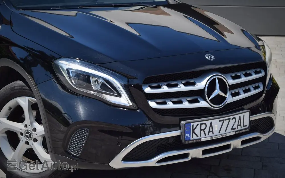 MERCEDES-BENZ GLA 200 7G-DCT Style