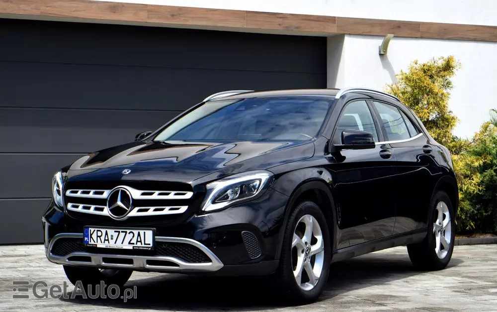 MERCEDES-BENZ GLA 200 7G-DCT Style