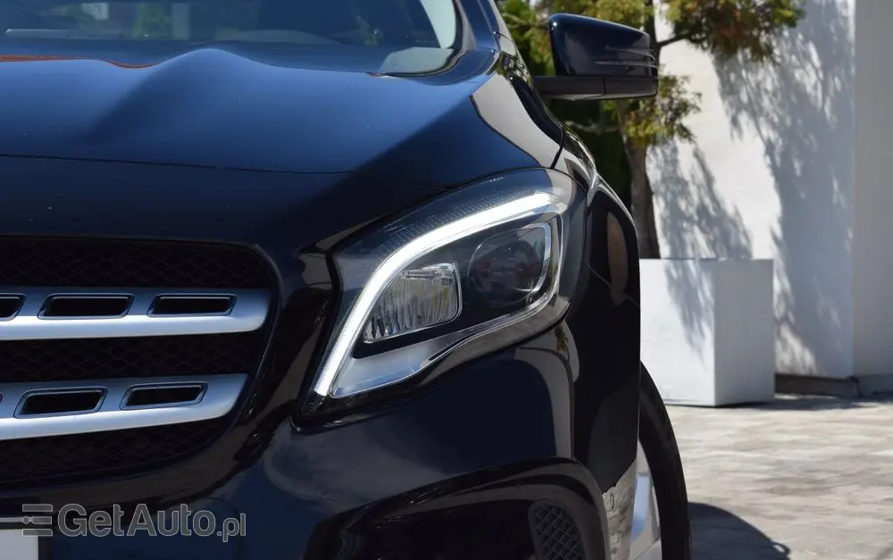 MERCEDES-BENZ GLA 200 7G-DCT Style