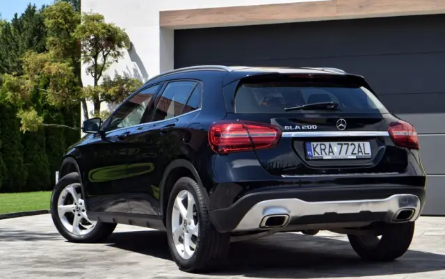 MERCEDES-BENZ GLA 200 7G-DCT Style