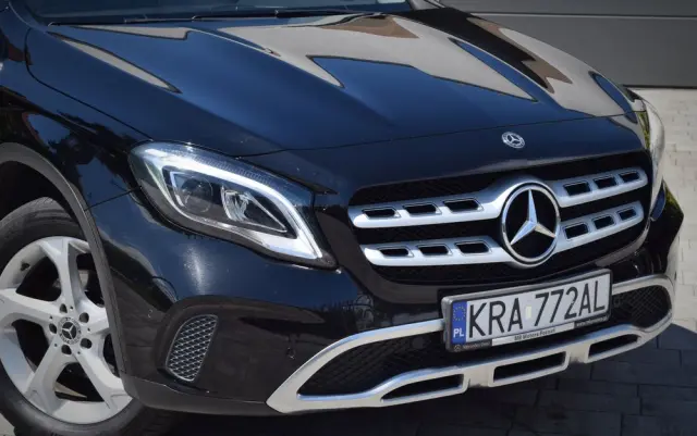 MERCEDES-BENZ GLA 200 7G-DCT Style