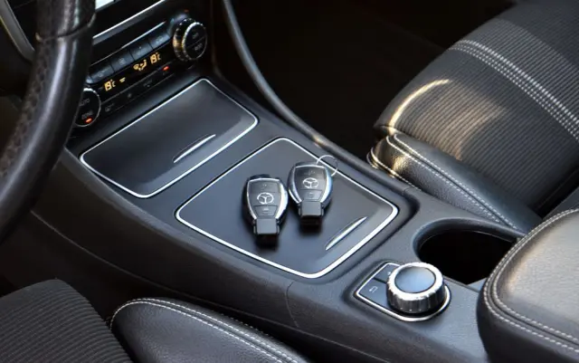 MERCEDES-BENZ GLA 200 7G-DCT Style