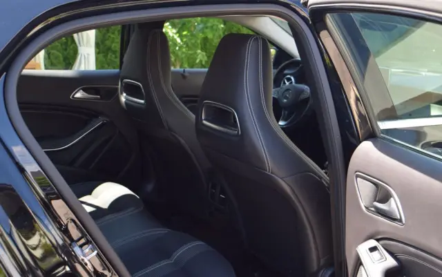 MERCEDES-BENZ GLA 200 7G-DCT Style