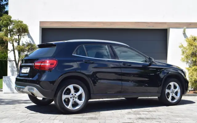 MERCEDES-BENZ GLA 200 7G-DCT Style