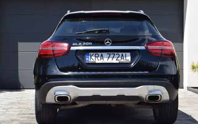MERCEDES-BENZ GLA 200 7G-DCT Style