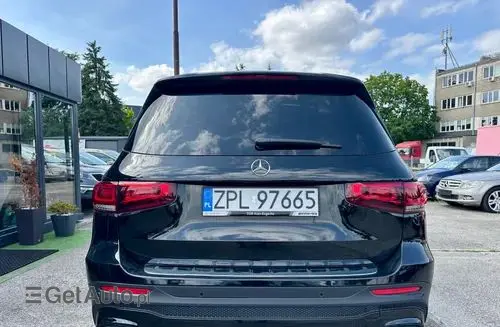 MERCEDES-BENZ GLB 