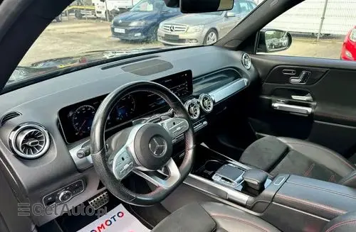 MERCEDES-BENZ GLB 