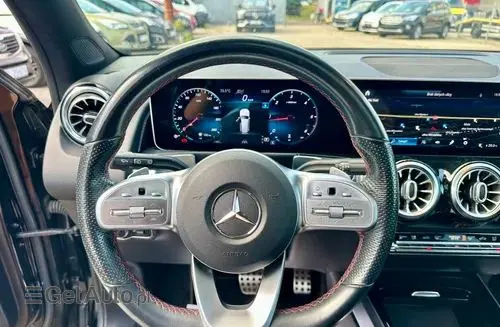 MERCEDES-BENZ GLB 