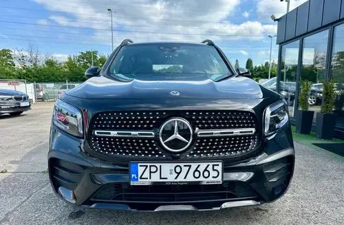 MERCEDES-BENZ GLB 