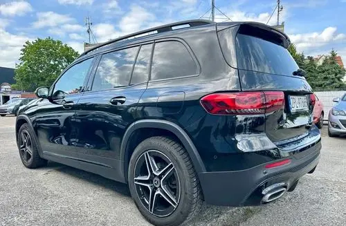 MERCEDES-BENZ GLB 