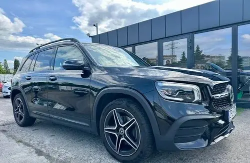 MERCEDES-BENZ GLB 