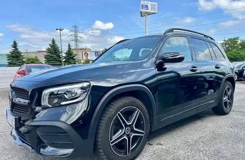 MERCEDES-BENZ GLB 