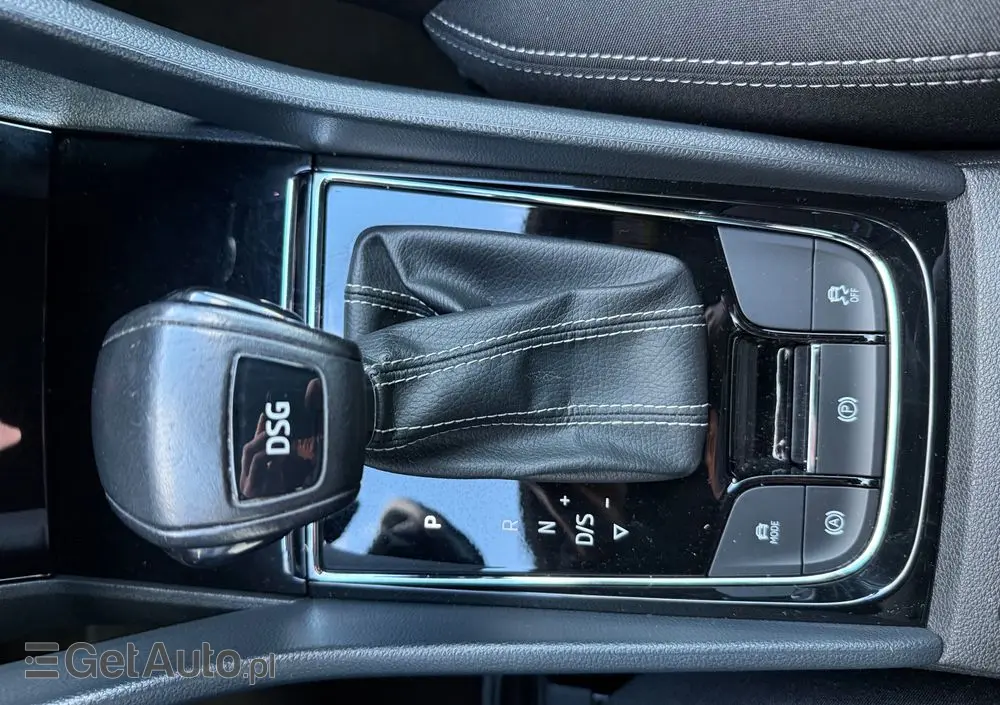 SKODA Karoq 1.5 TSI ACT 4x2 Sportline DSG