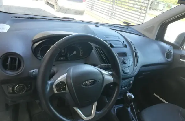 FORD Courier 