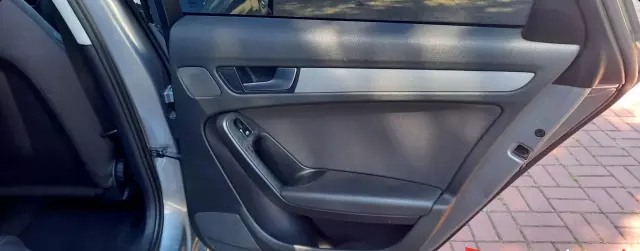 AUDI A4 2.0 TDI (143 KM)