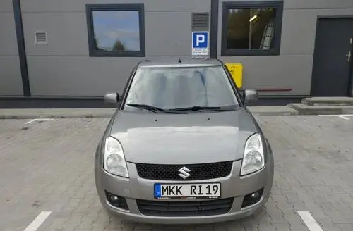 SUZUKI Swift 