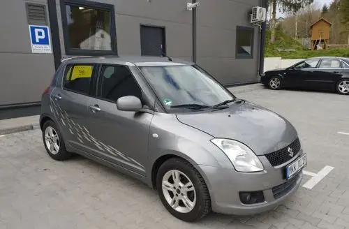 SUZUKI Swift 