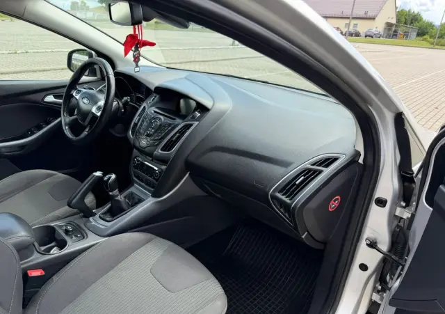 FORD Focus 1.0 EcoBoost Start-Stopp-System Titanium