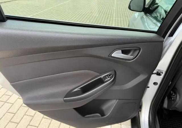 FORD Focus 1.0 EcoBoost Start-Stopp-System Titanium