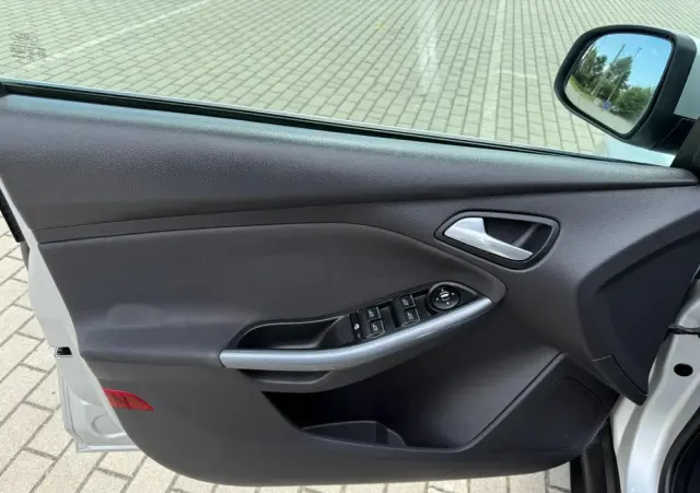 FORD Focus 1.0 EcoBoost Start-Stopp-System Titanium