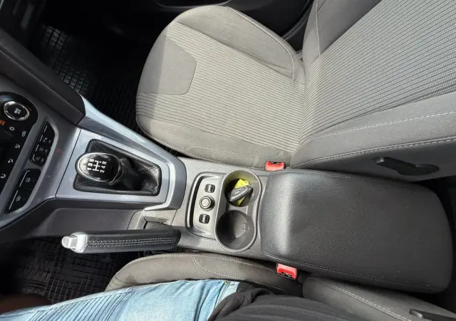 FORD Focus 1.0 EcoBoost Start-Stopp-System Titanium