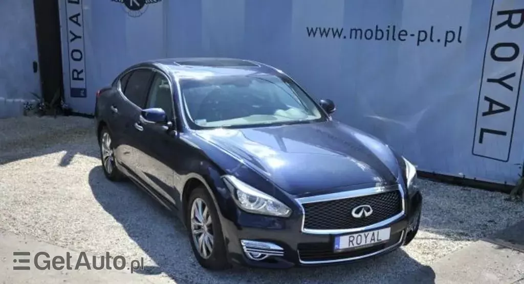 INFINITI Q70 