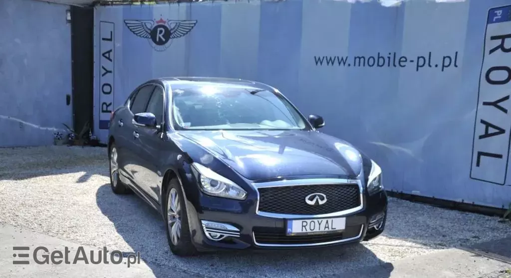 INFINITI Q70 